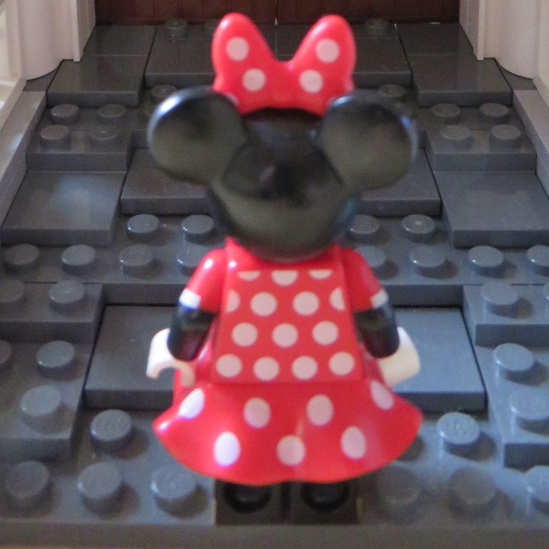 Minni Maus von hinten