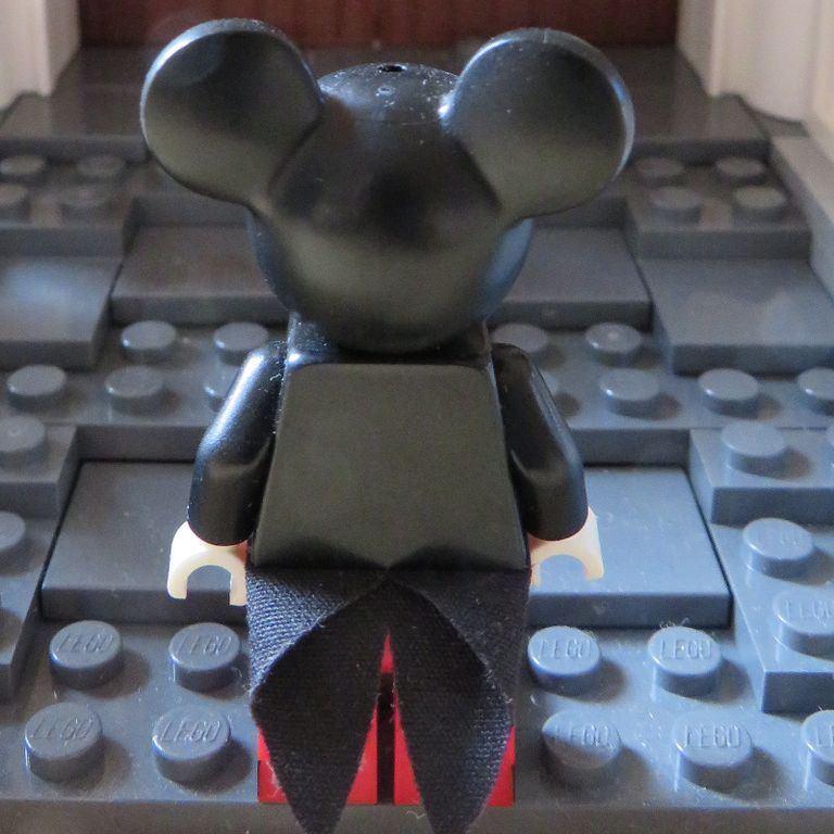 Micky Maus Hinteransicht